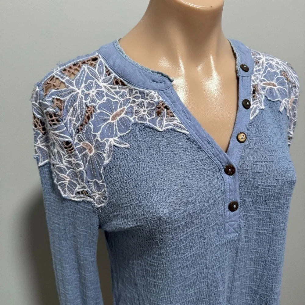 Free People Easy Breezy Henley Shirt Periwinkle Blue Appliqué Small Long Sleeve